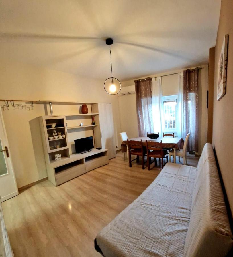 Holiday Home Telese Roma Bagian luar foto