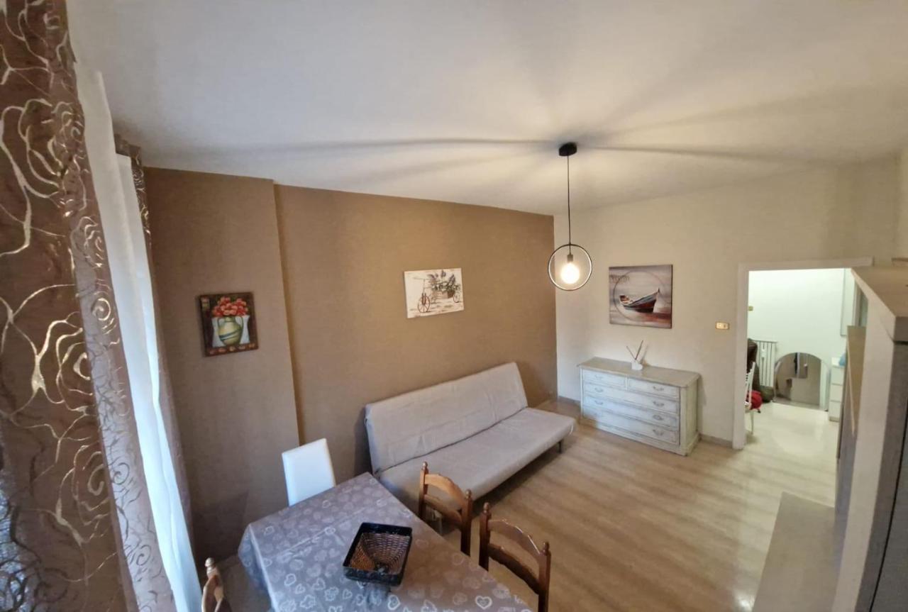 Holiday Home Telese Roma Bagian luar foto