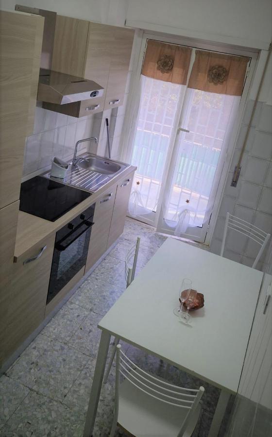 Holiday Home Telese Roma Bagian luar foto