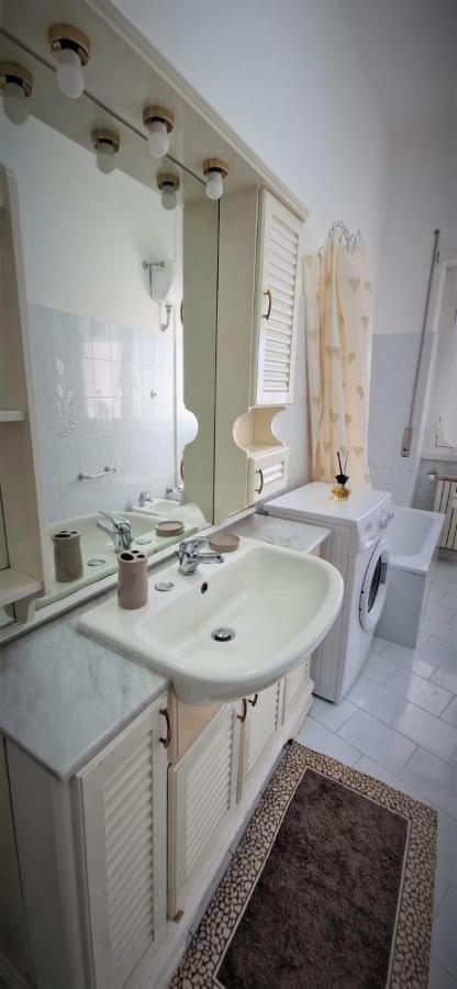 Holiday Home Telese Roma Bagian luar foto