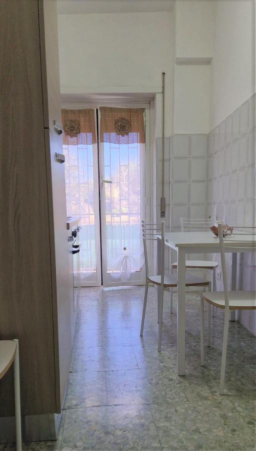 Holiday Home Telese Roma Bagian luar foto