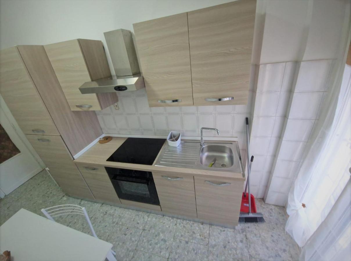 Holiday Home Telese Roma Bagian luar foto